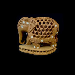 ELEFANTE TALLADO DE MADERA BASE CON CRIA CHICO 'E107'