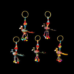 LLAVERO RESINA PAVO REAL CON CASCABEL