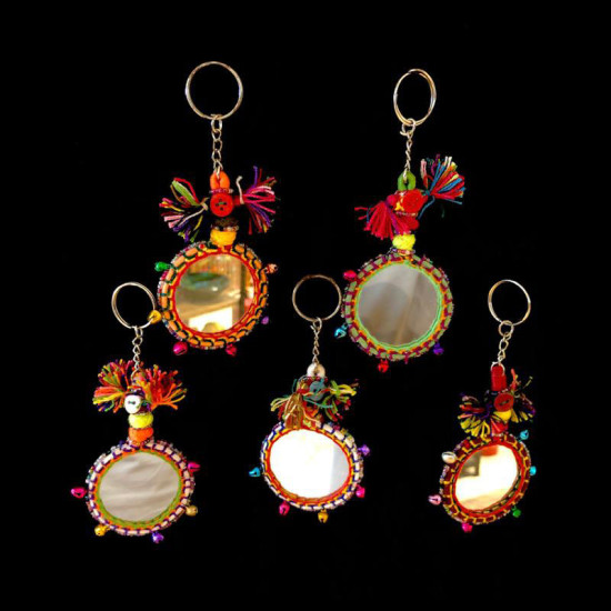 LLAVERO ESPEJO MEDIANO COLORES CON CASCABEL