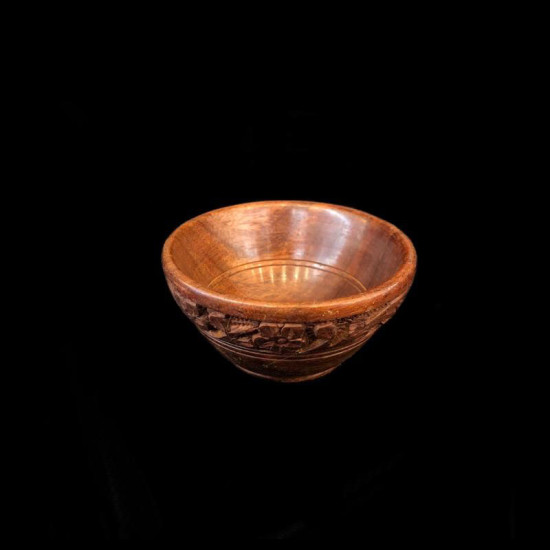 PLATO DE MADERA TALLADO NRO 1